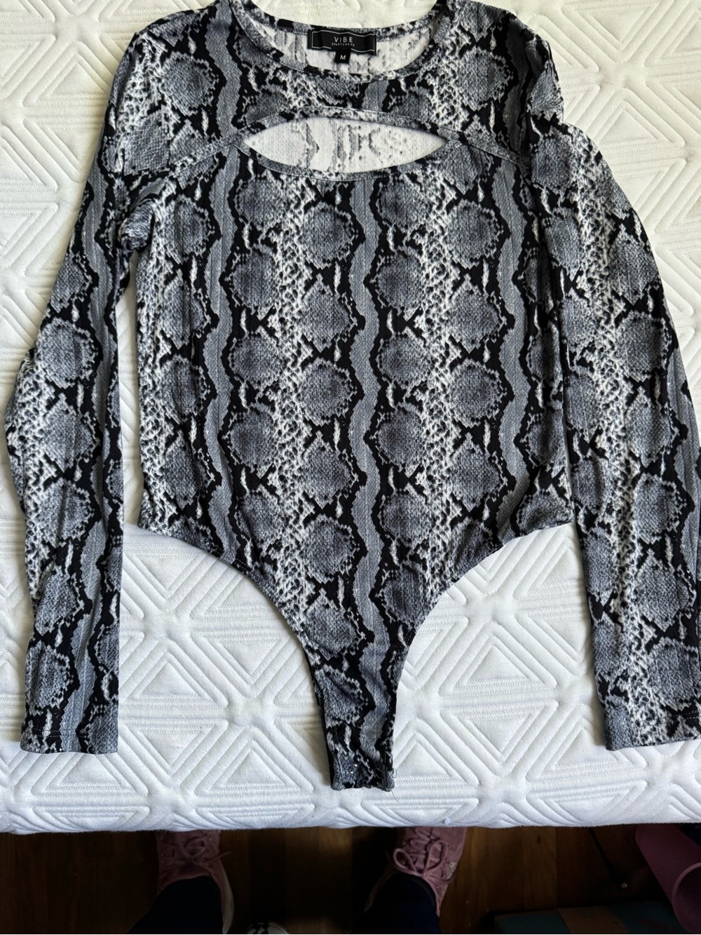 Long sleeve knit bodysuit-size Med